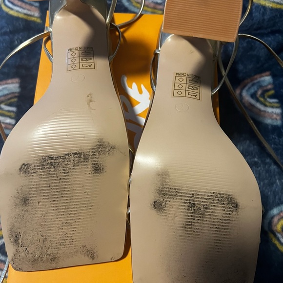 Square toe heels - Picture 2 of 5